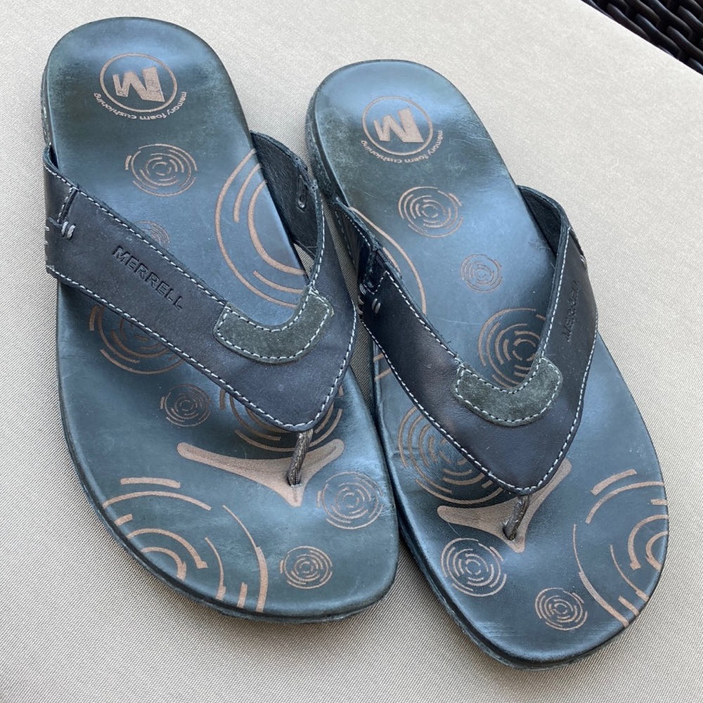 Merrell- almost new. Men’s leather, flip flop style sandals. Size 12.